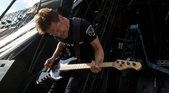 Jason Newsted on quitting Metallica: “Enter Sandman for the three-thousandth time in a certain amount of days – it fucking wears on you”